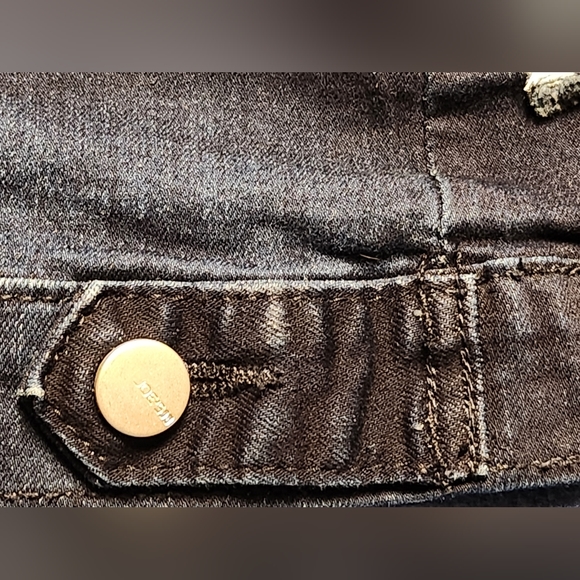 Joe's Jeans Distressed jean jacket GIRL size 5 snaps for closure USED - Picture 7 of 9
